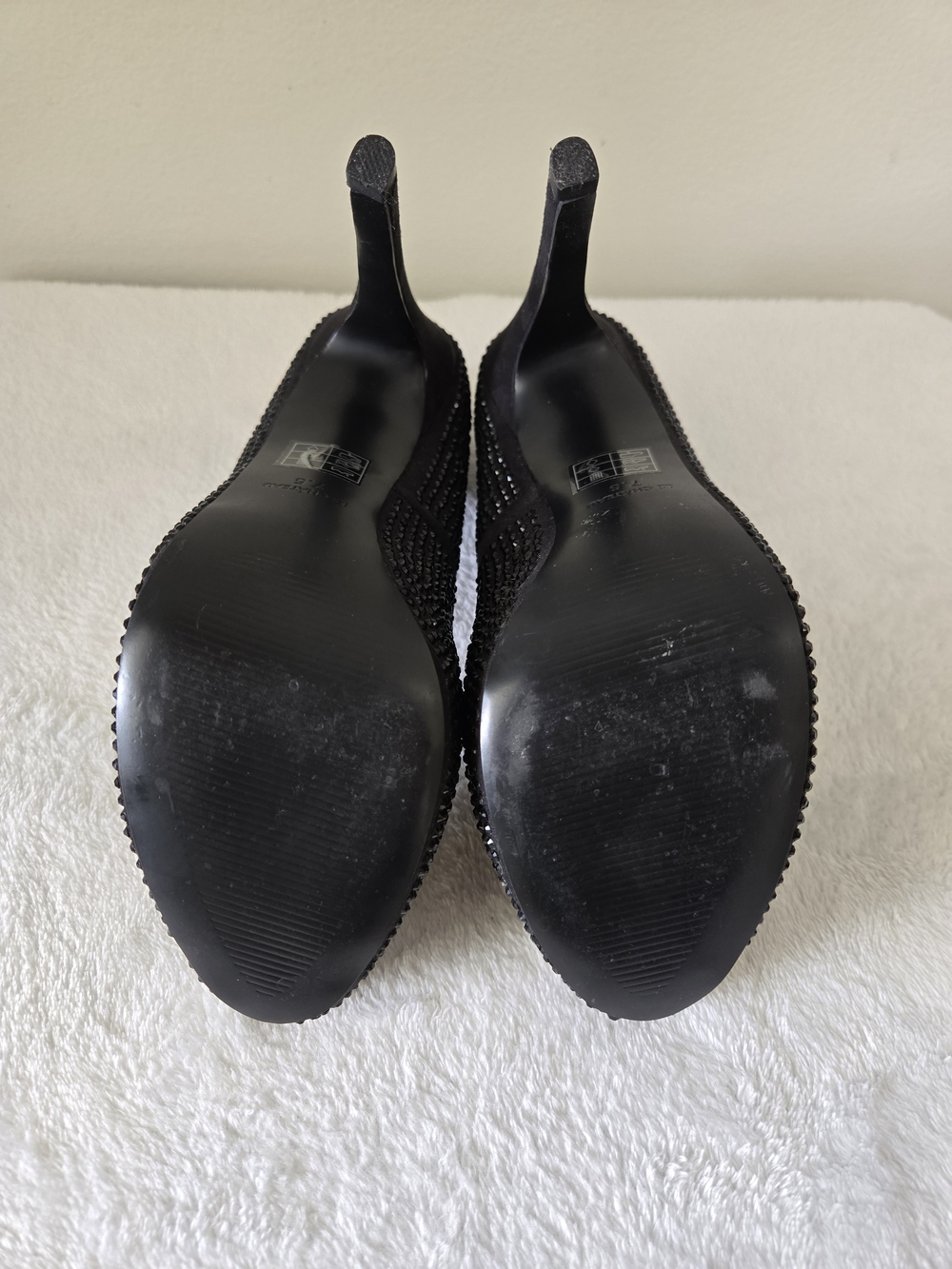 le chateau Black Crystal-Studded Stiletto Pumps - Picture 5 of 7